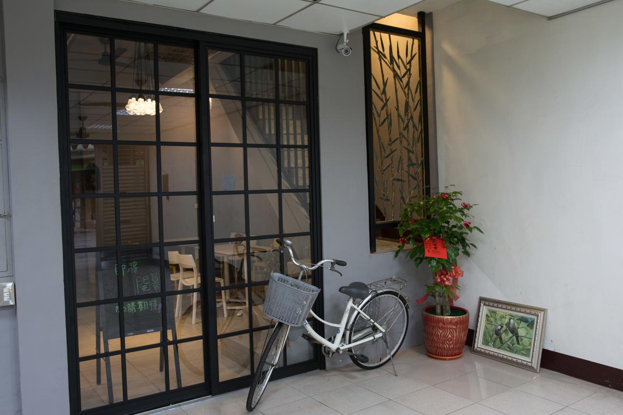 Zhu Feng Hotel Zhunan Bagian luar foto