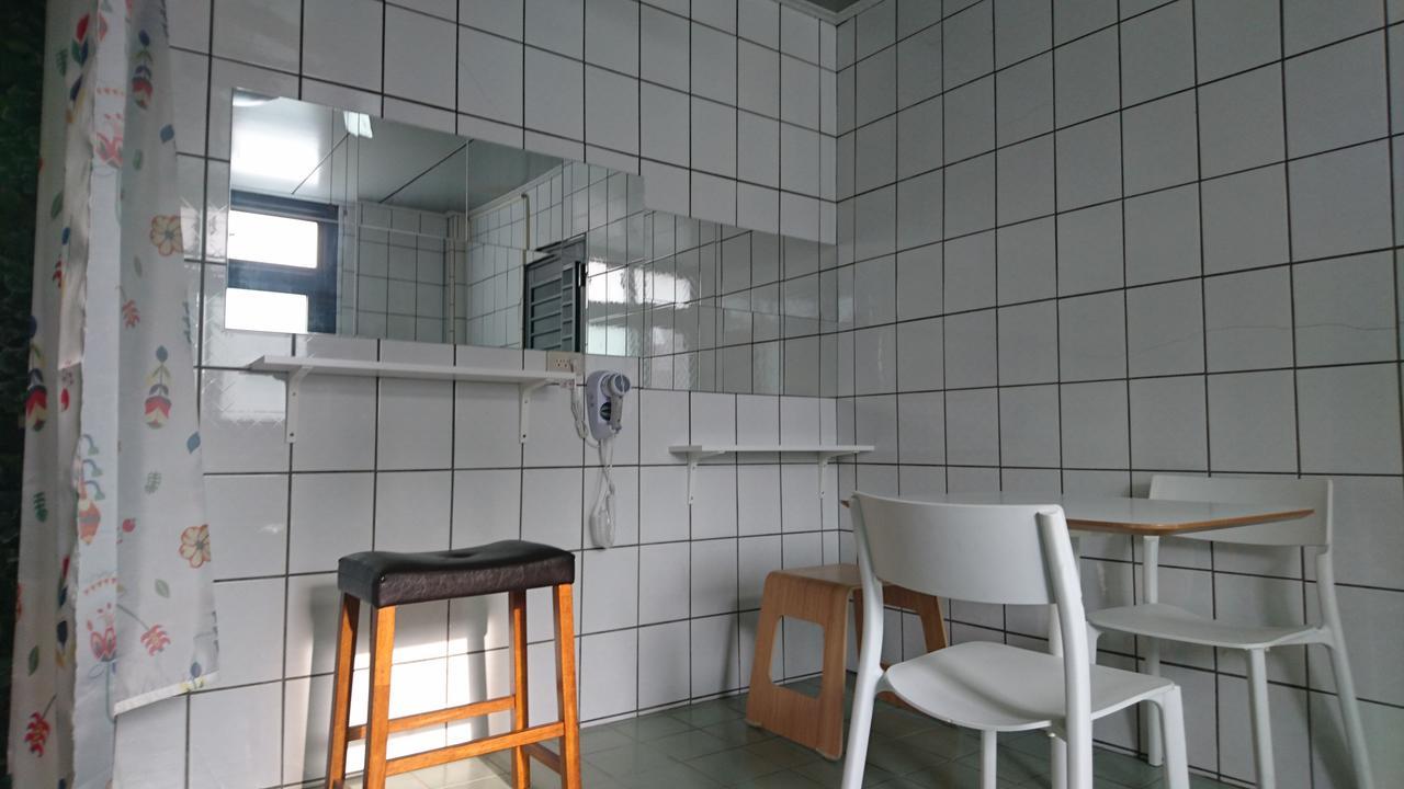 Zhu Feng Hotel Zhunan Bagian luar foto